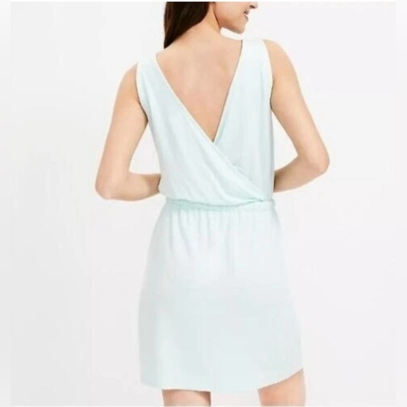 Lou & Grey Signaturesoft Lite Crossover Pocket Dress - Picture 2 of 11